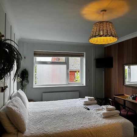 The Townhouse 101 Panzió Sandown Kültér fotó