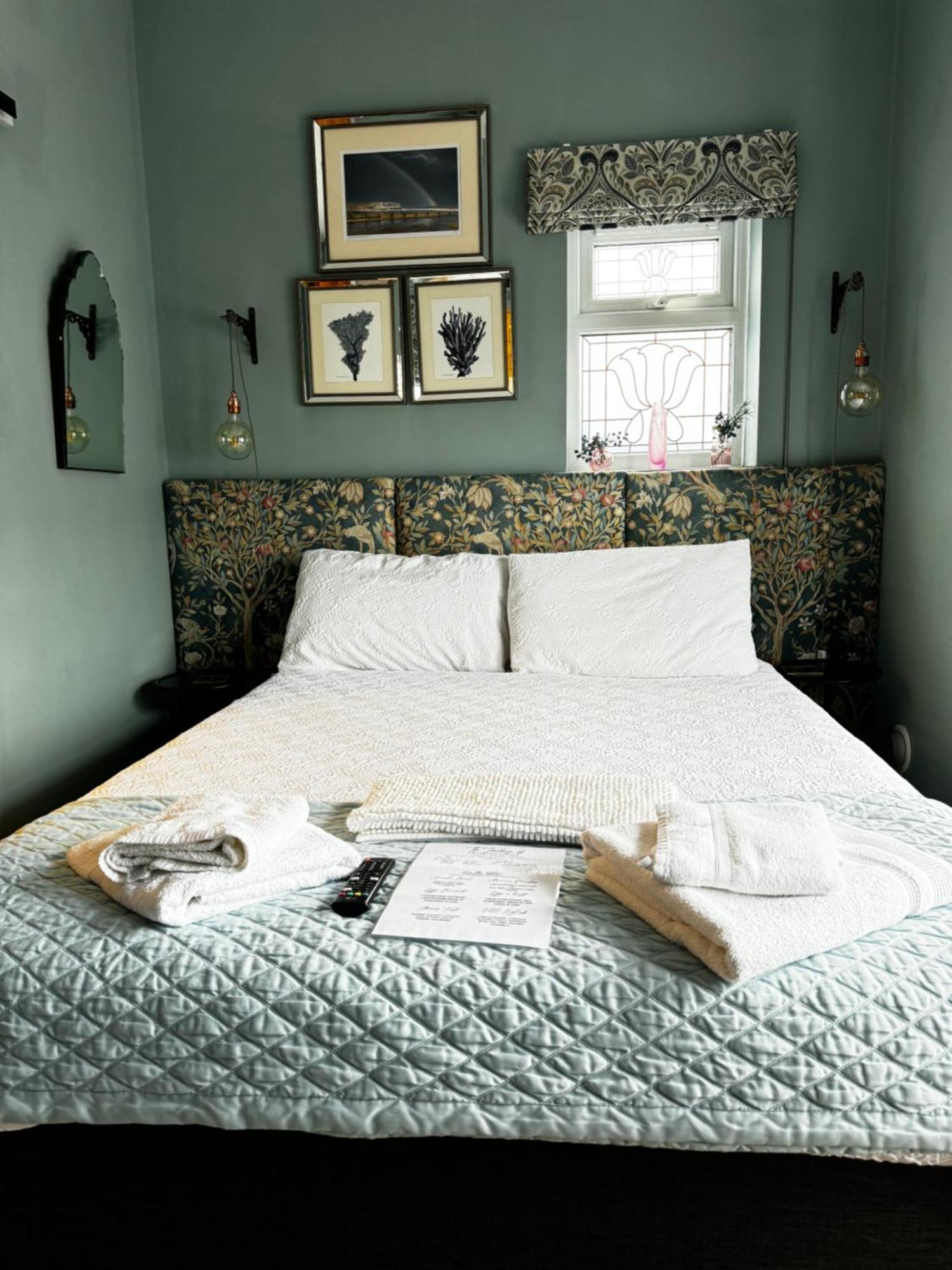 The Townhouse 101 Panzió Sandown Kültér fotó